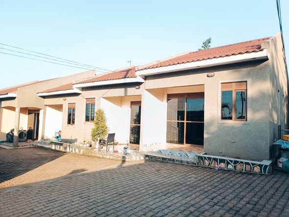 A picture of Kira Nsasa beautiful 5Rental units 185M Reduced