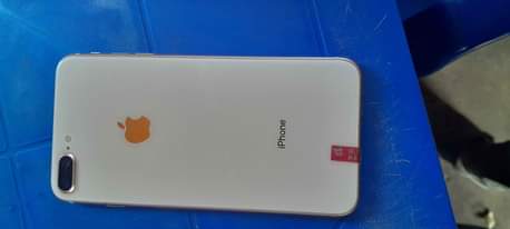 A picture of I phone 8