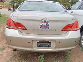 A picture of Direct Belgium Toyota Avalon in super pristine condition Price 5mill