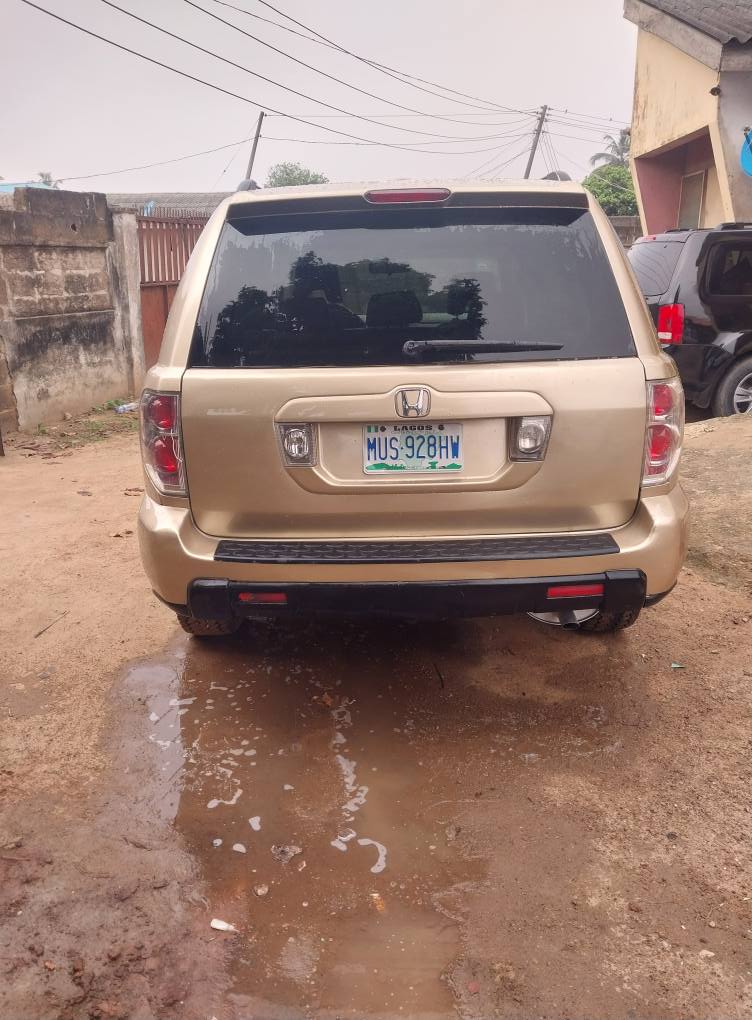 A picture of Honda Pilot 07 for sale call or WhatsApp08064945586