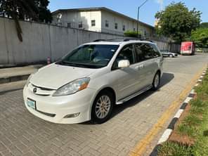 A picture of GOOD DEAL HOT CAR REGISTERD STANDARD TOYOTA SIENNA 2007 MODEL