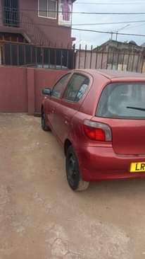 A picture of Toyota yaris 2003 2004 manual 3 250 First body tokunbo