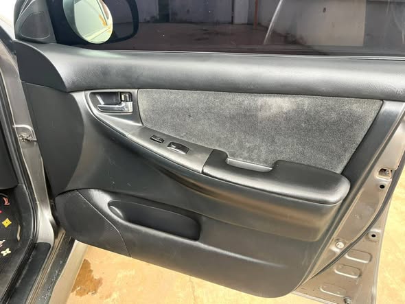 A picture of Toyota corola 2005 model sport edition engine and gear is