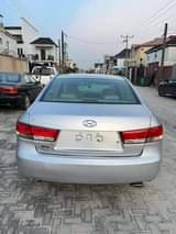 A picture of 2005 Hyundai Sonata