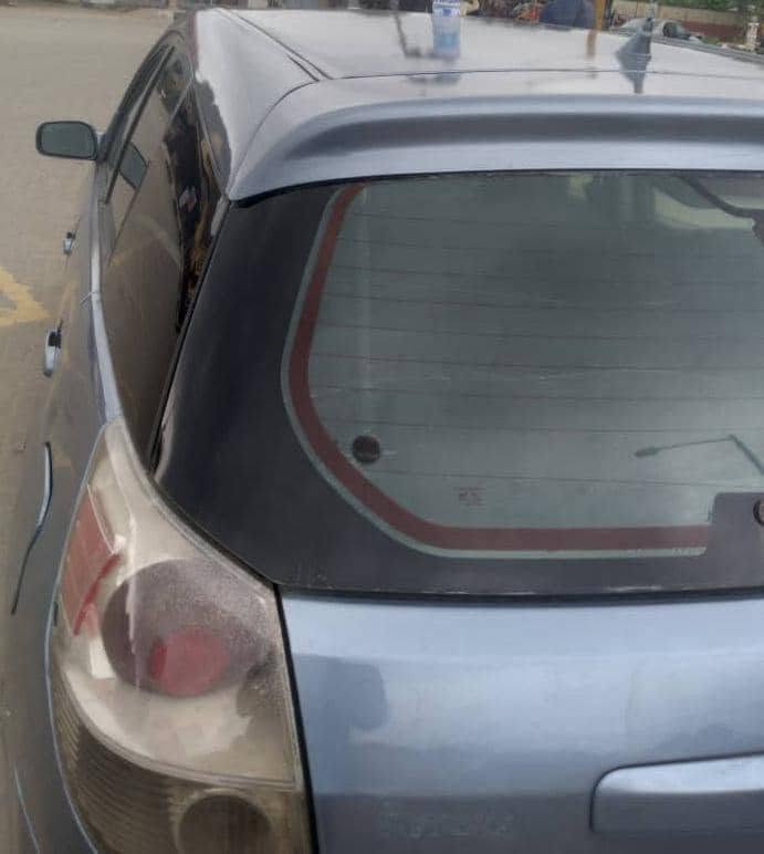 A picture of 06 model Toyota Matrix Engine Gear AC Good interior and