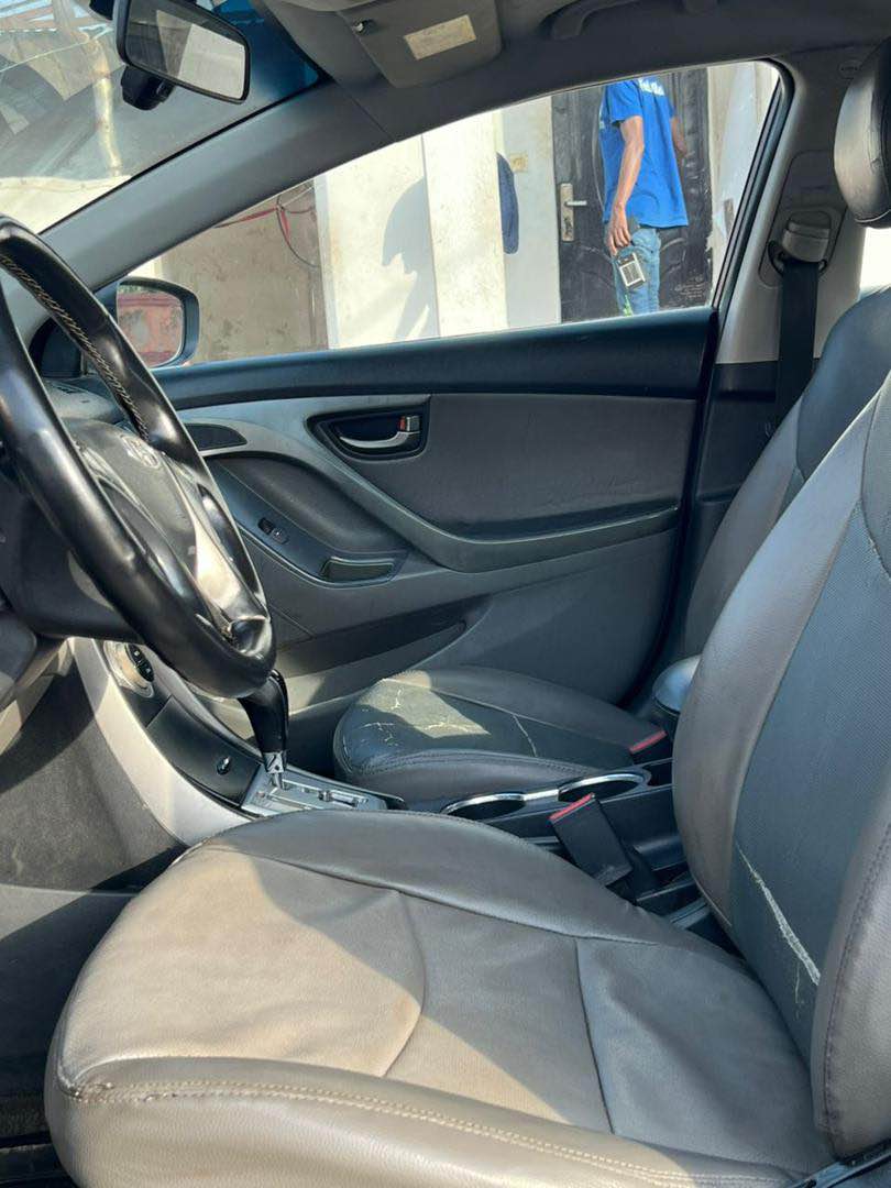 A picture of Clean ng used 2013 HYUNDAI ELANTRA with everything working perfectly