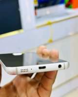 A picture of Samsung S6 edge 