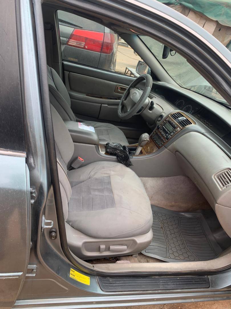 A picture of Toyota Avalon XLE