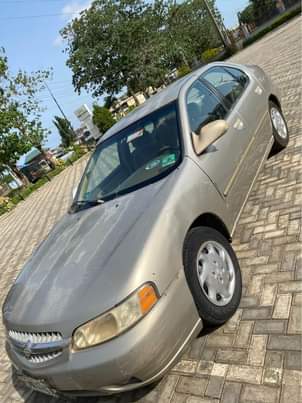 A picture of Nissan Altima first body pan 1.650k like tokunbo