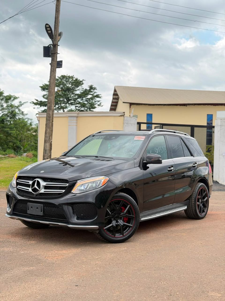 A picture of DIRECT TOKUNBO MERCEDES BENZ MODEL GLE 400 YEAR 2018 ON