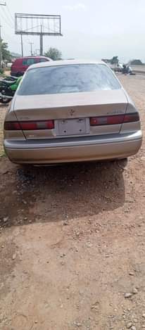 A picture of 1999 Toyota Tiny light Camry