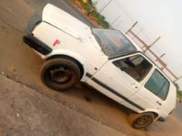 A picture of Golf 2 is available with good condition engine and gear
