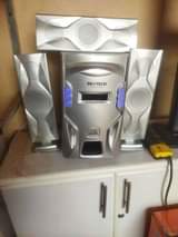 A picture of Skytech woofer