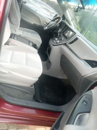 A picture of 2012 Toyota Sienna 07036919566
