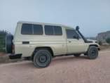 A picture of Toyota landcruiser hard top nauza million 40 maongezi kwenye gari