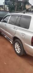 A picture of Toyota Highlander 03 model good engine and gear ac working