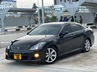 A picture of OFA OFA TOYOTA CROWN ATHLETE Year. 2010 Mileage. 82000km Cc.