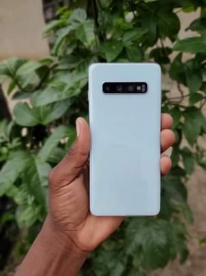 A picture of Samsung S10 5G