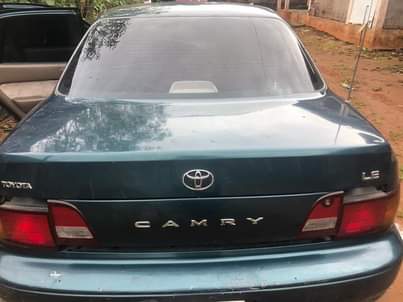 A picture of Toyota Camry orobo
