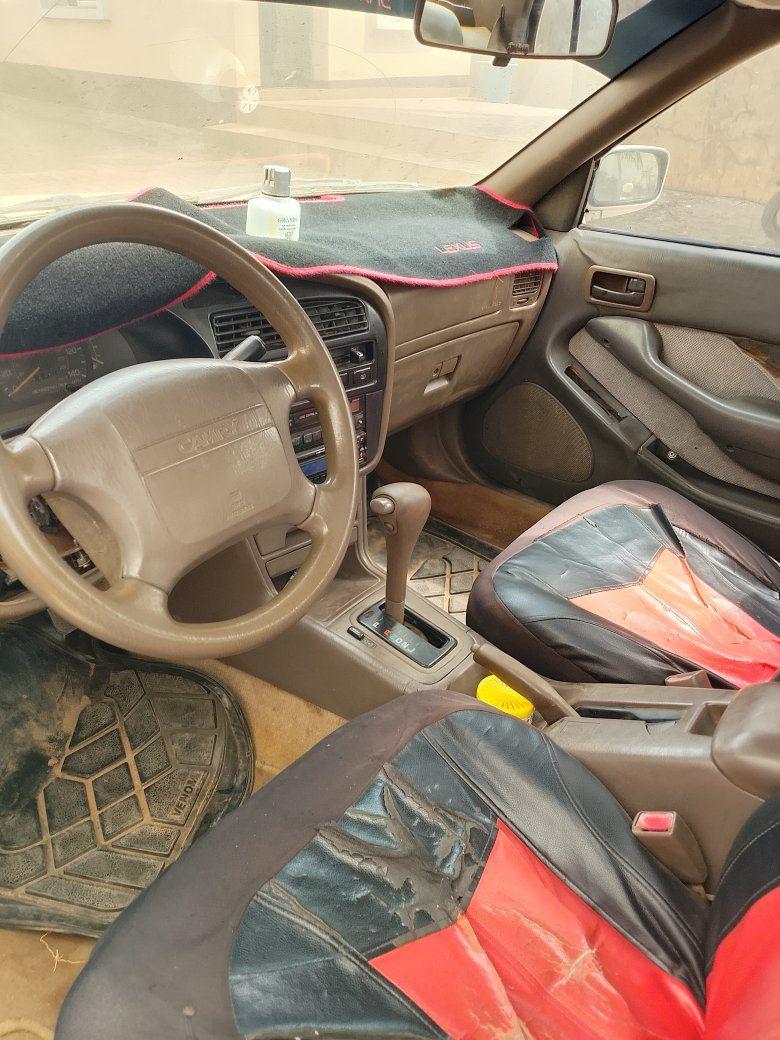 A picture of Toyota Camry orobo