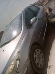 A picture of Peugeot 307 automatic transmission complete pure first body untouched engine