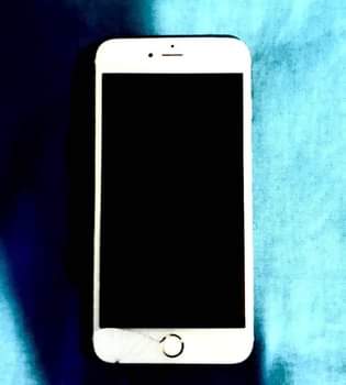 A picture of IPHONE 6 GB 64 LOCATION TEMEKE