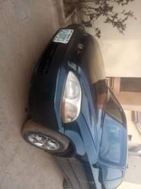 A picture of Honda Civic 2000 model