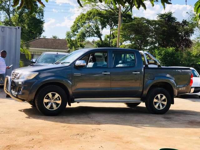 used toyota hilux