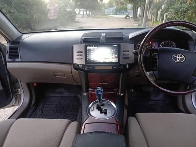 A picture of Toyota mark X