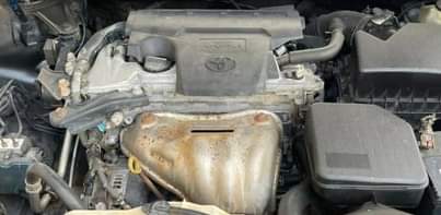 A picture of Extremely clean and sharp Camry 2013 untempered engine and gear