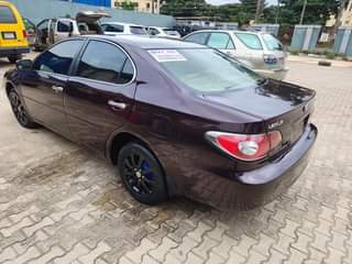 A picture of NEATLY USED LEXUS ES300 2003 FIRST USER FIRST REGISTRATION DIRECT