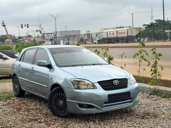 A picture of SARI SARI SUPER CLEAN TAYOTA COROLLA OBAMA 2004 MODEL AUTOMATIC