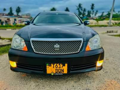 A picture of TOYOTA CROWN ATHLETE