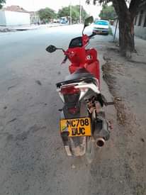 A picture of HONDA CLICK OLD MWAKA 2014 BALAA MPYA SANA ZAIDI YA