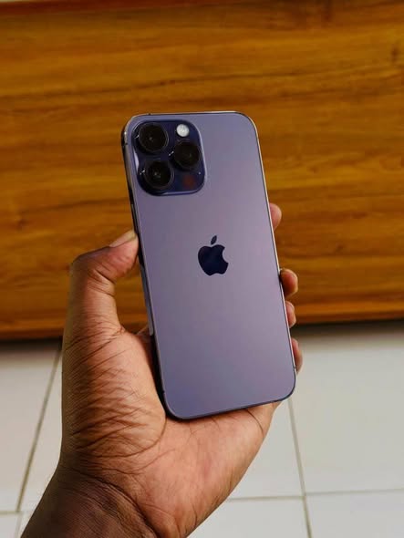 A picture of IPhone 14pro max