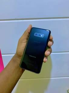 A picture of Samsung S10e 128GB
