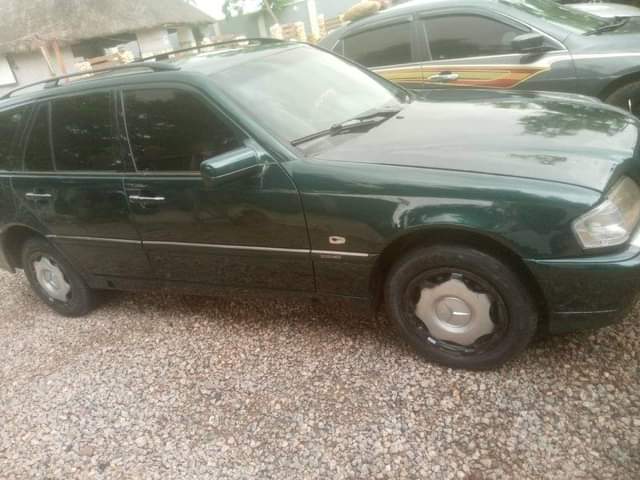 A picture of 2004 Mercedes Benz c class Mercedes Benz c class 2004