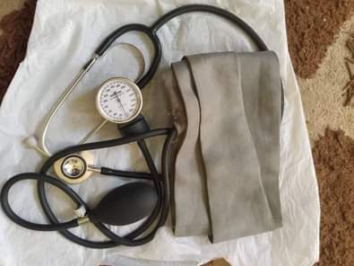 A picture of CLEAN SPHYGMOMANOMETER FOR SALE WORKING WELL PRICE 15K SLIGHTLY NEGOTIABLE