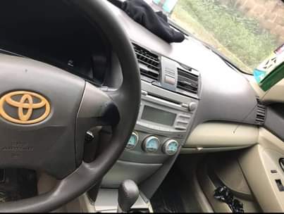 A picture of Camry 08