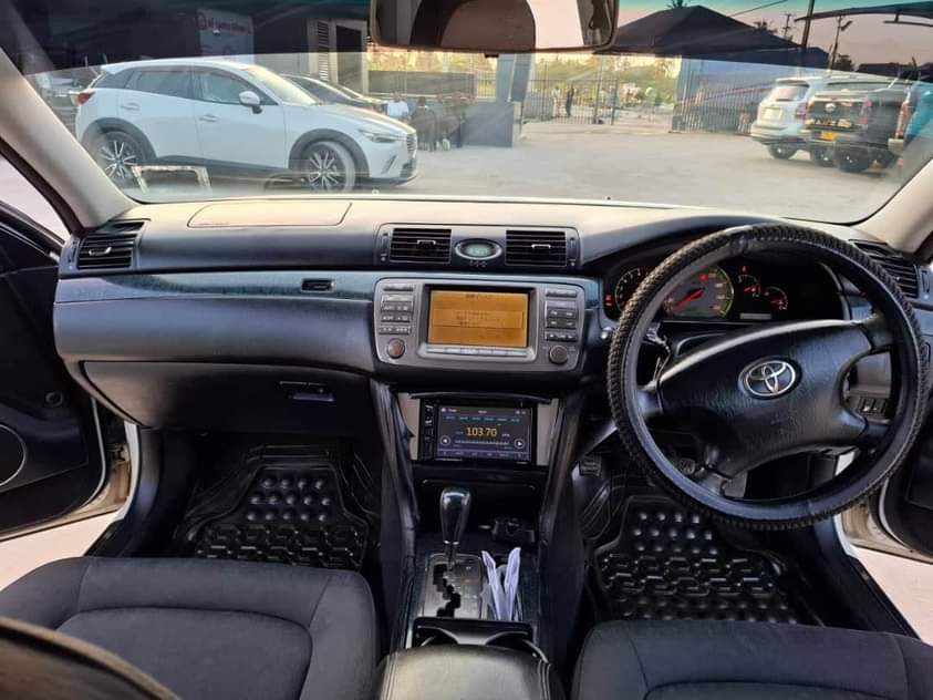 A picture of 2003 TOYOTA BREVIS
