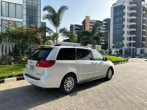 A picture of GOOD DEAL HOT CAR REGISTERD STANDARD TOYOTA SIENNA 2007 MODEL