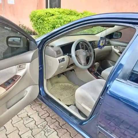 A picture of Crystal Clean 2007 Model Toyota Corolla 
