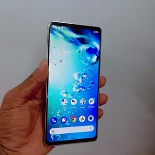 A picture of Aquos Zero 6 5G LET 128GB Rom 8GB Ram