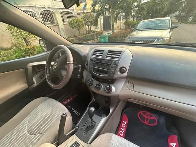 A picture of TOYOTA RAV4 2008M
