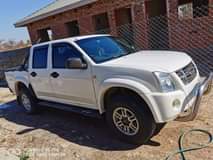 classifieds/cars isuzu