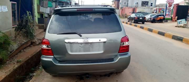 A picture of Sharp Toyota Highlander