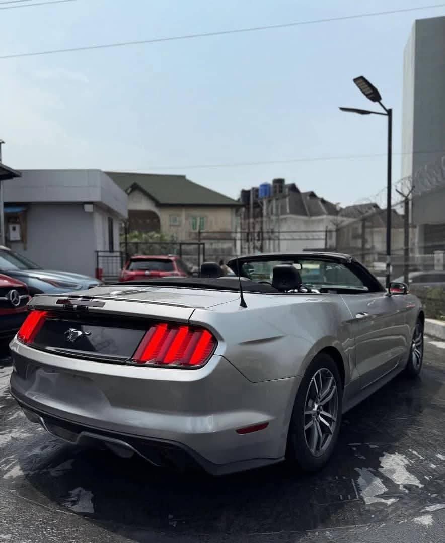 A picture of 2016 Ford mustang cabriolet