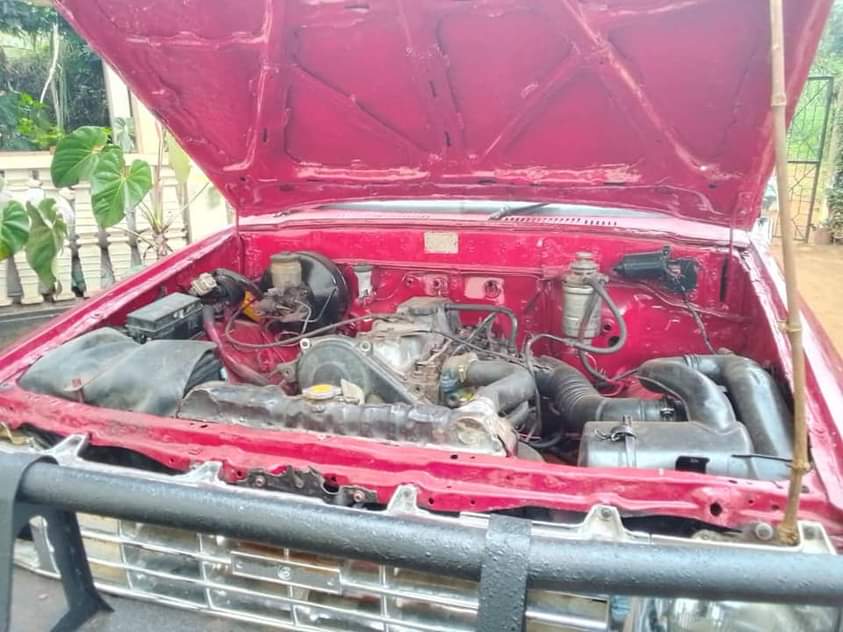 A picture of 2l hilux Gari ipo vizuri safari popote