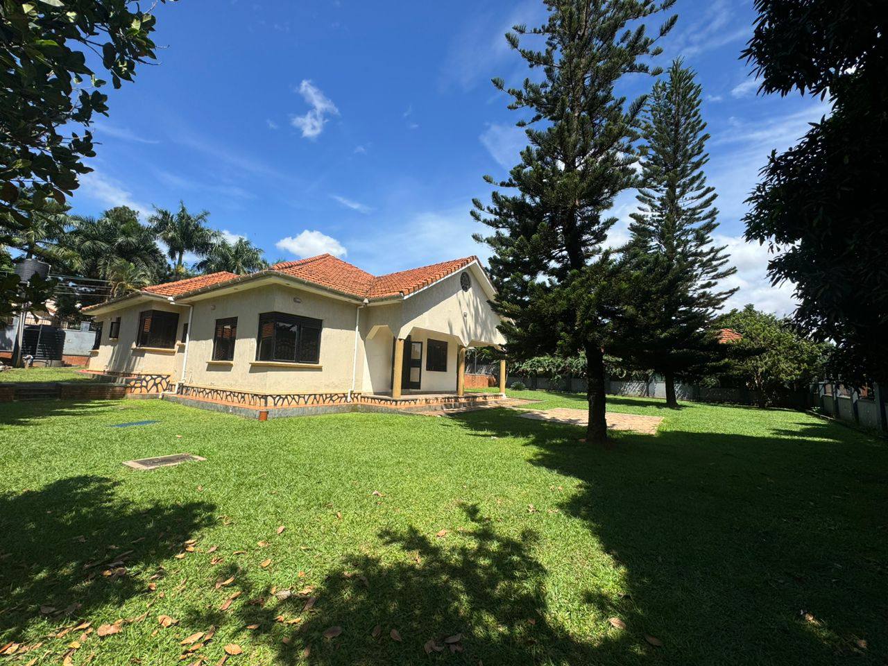 A picture of House for sale in Lubowa Plot size 42 decimals 4