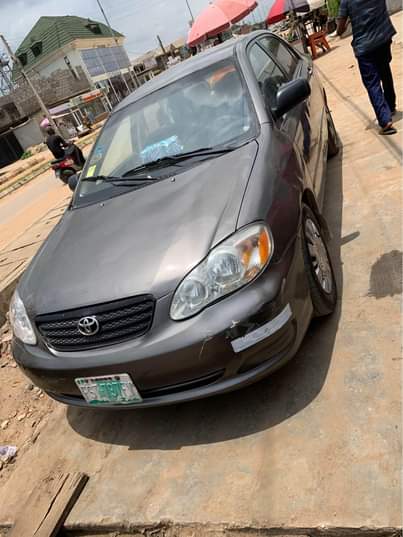 A picture of 2006 Toyota Corolla in good condition everything working perfectly